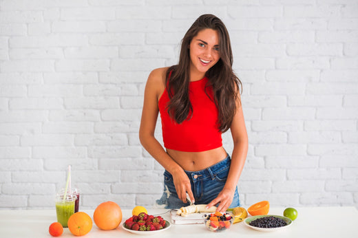 A women cutting fruits