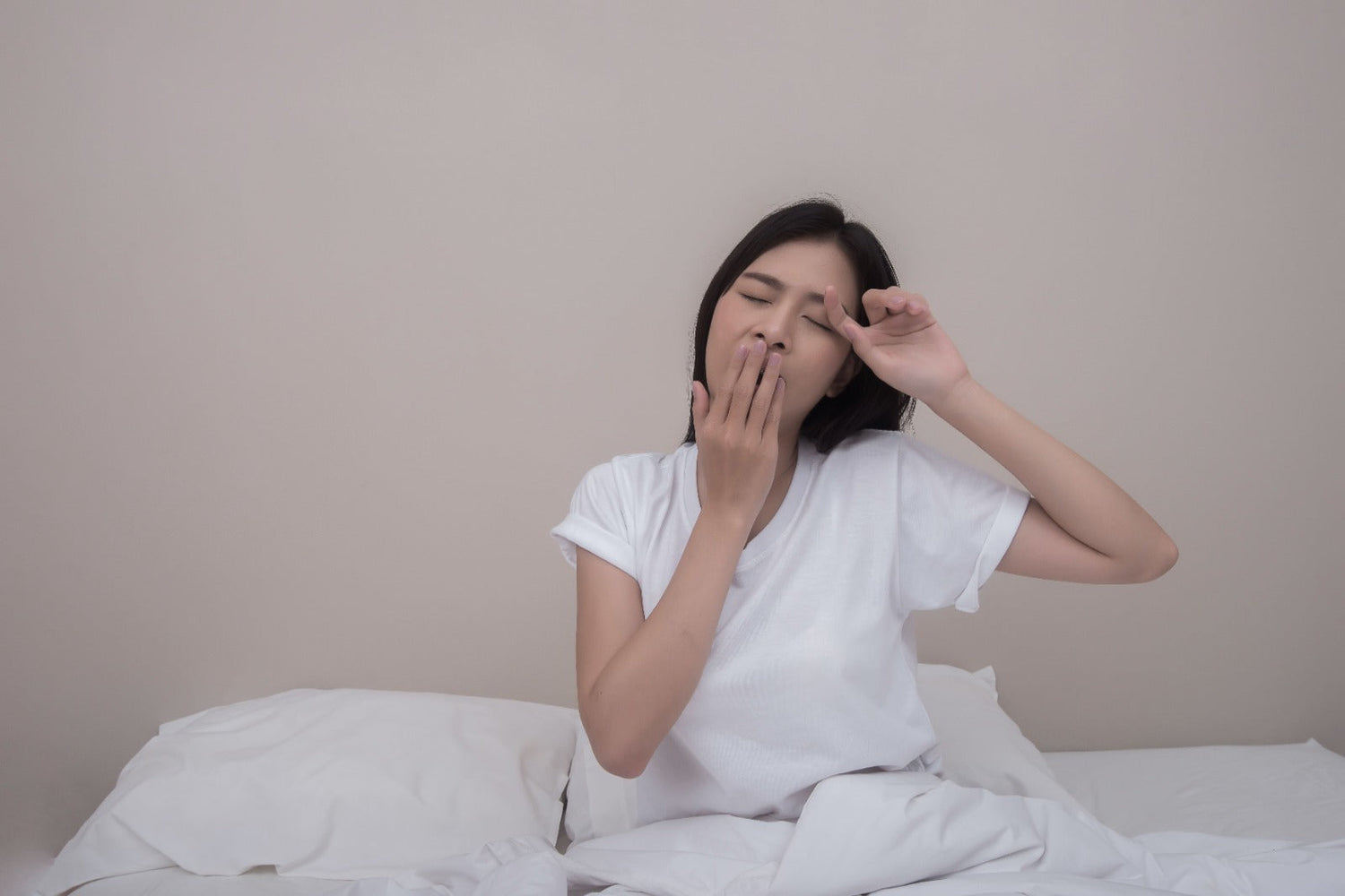 A women feeling sleepy